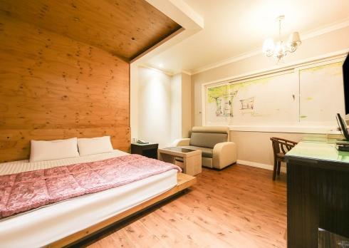 Apartamento de 1000 m² con 1 habitación/es y 1 baño/s de uso privado, en Uichang-gu Changwon Exterior foto